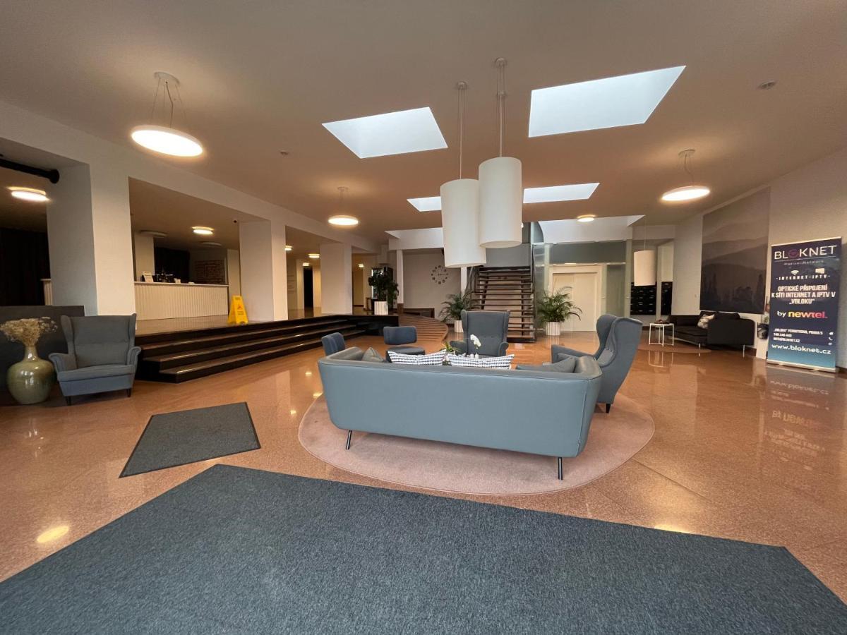 De Luxe Apartment, Wifi, Tv 65" Prag Exteriör bild